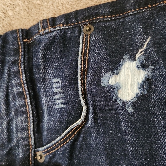 Universal Threads Shorts Size 6 Distressed Denim High Rise Shorty Shorts - Picture 9 of 10